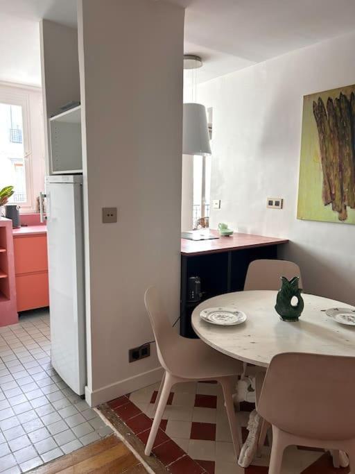 פריז Un Fabuleux Decor Pour Un Chaleureux Appartement מראה חיצוני תמונה